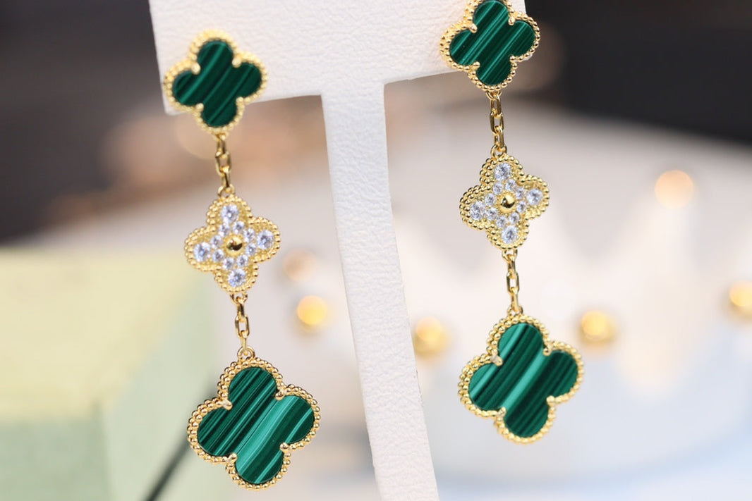 [Camiery]CLOVER EARRINGS GOLD MALACHITE DIAMOND 3 MOTIF