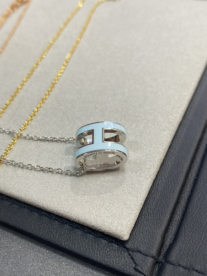 [Camiery]POP H LIGHT BLUE NECKLACE