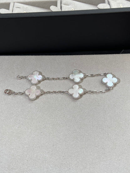 [Camiery]CLOVER WHITE PEARL MOP 5 MOTIF BRACELET COLLECTION