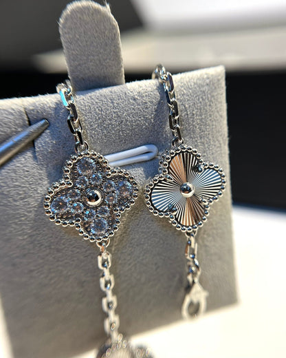 [Camiery] CLOVER 5 MOTIF LASER BRACELET COLLECTION