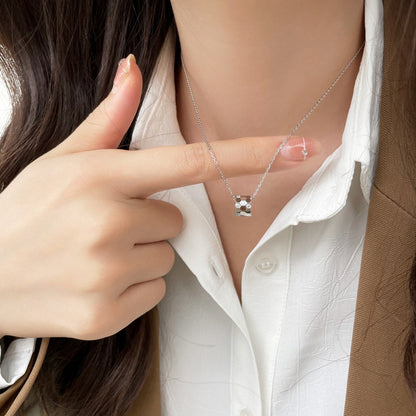 [Camiery]BEE MINI PEDANT DIAMOND NECKLACE