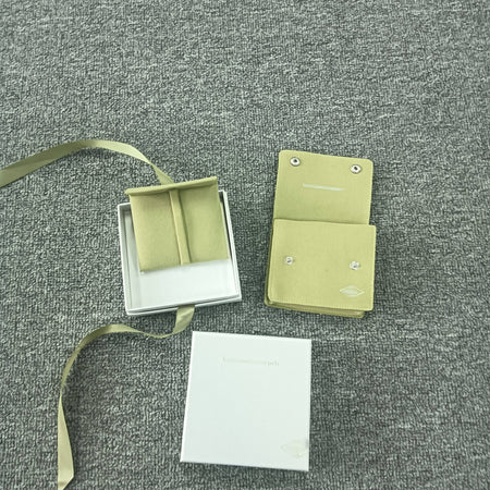 [Camiery] VA CLOVER BOX GIFT BAG