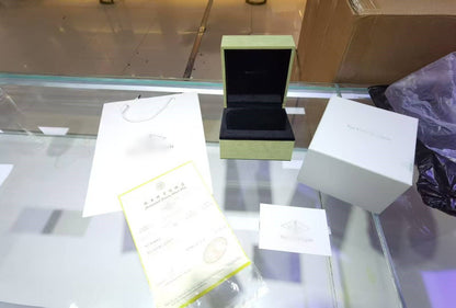 [Camiery] VA CLOVER BOX GIFT BAG
