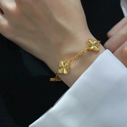 [Camiery] CLOVER 5 MOTIF LASER BRACELET COLLECTION
