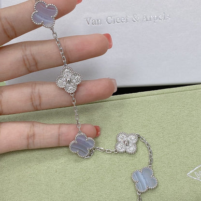 [Camiery] CLOVER 5 MOTIF PURPLE CHALCEDONY BRACELET COLLECTION