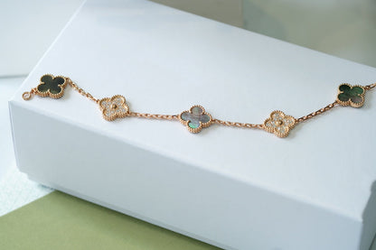 [Camiery] CLOVER 5 MOTIF GRAY MOP BRACELET COLLECTION